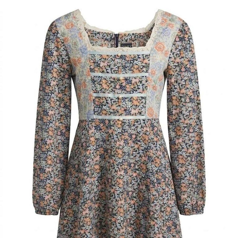 Vintage 1970s family fashions by